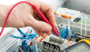 إصلاح كابلات الكهرباء بالرياض